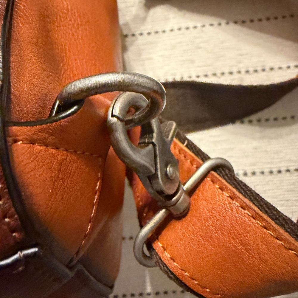 FEIGITOR Genuine Leather Sling Bag – NWT | Coffee Brown Crossbody - Picture 9 of 14